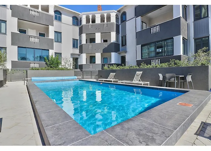 Greenpoint Apartments
